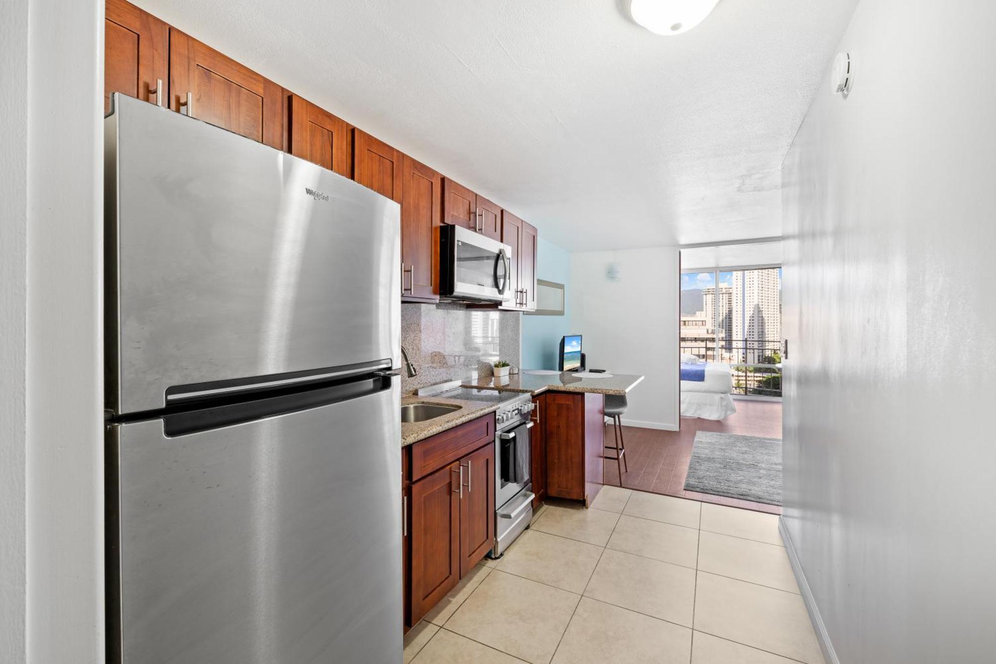 Ilikai Marina Apartment
