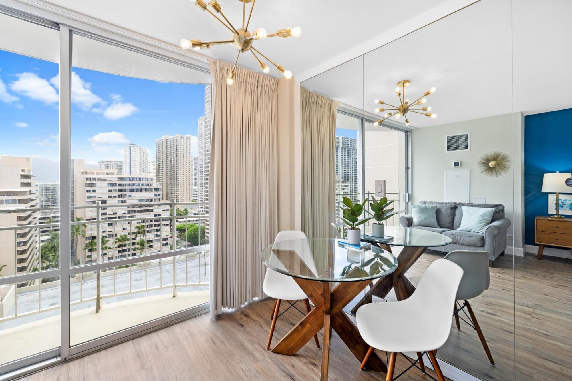 Ilikai Marina Apartment